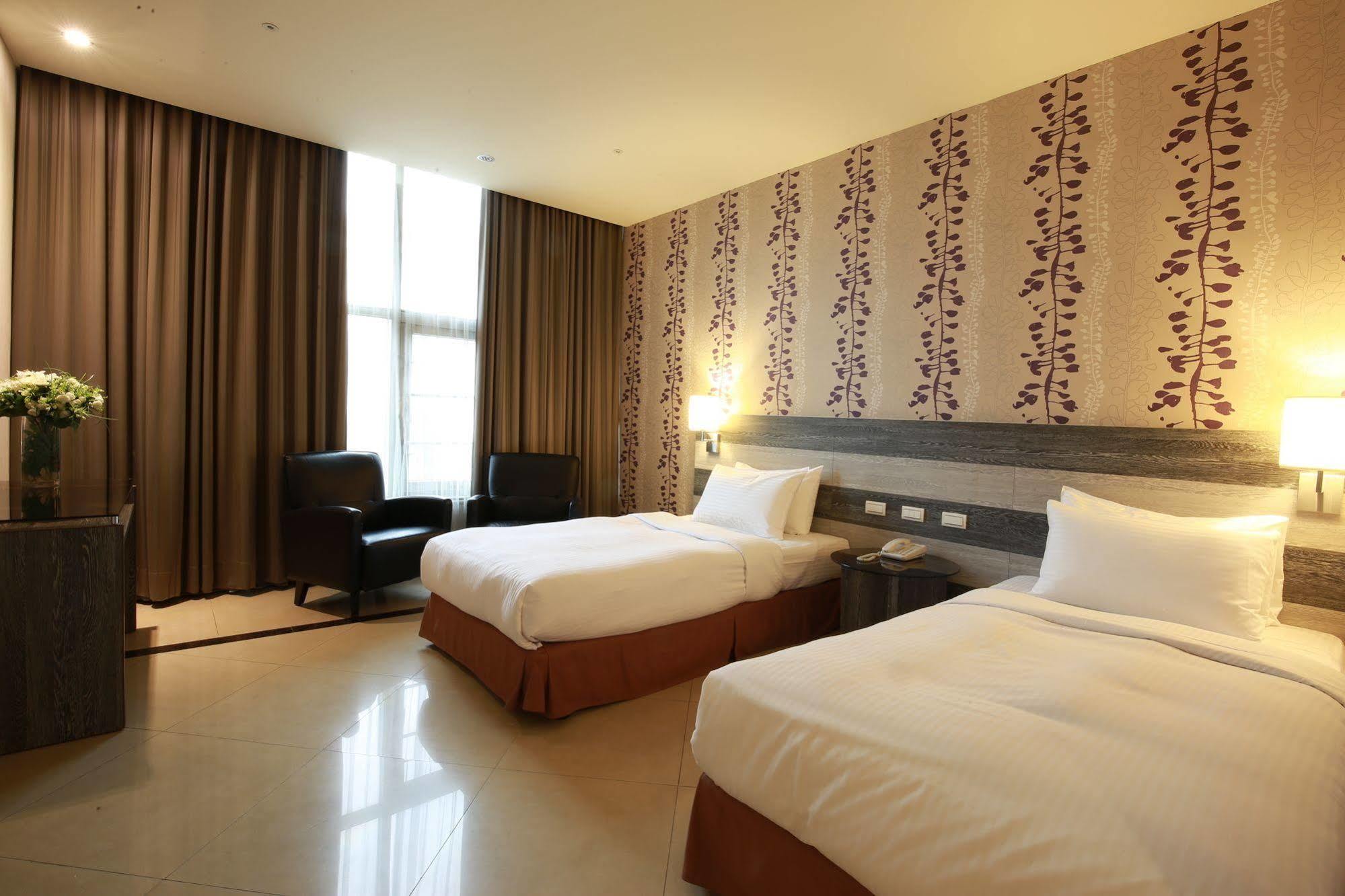 Highness Hotel Guishan Exterior foto