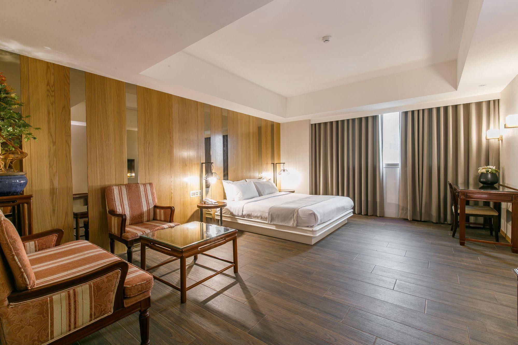 Highness Hotel Guishan Exterior foto